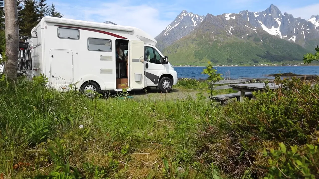 CAMPERVANS